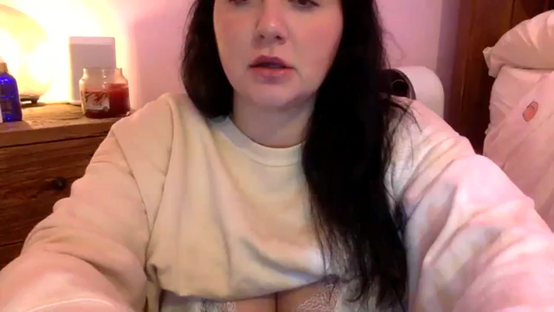 Gallery image thumbnail from Pandabella's myfreecams stream on, 08/19/2023, 21:48 image 6 of 20