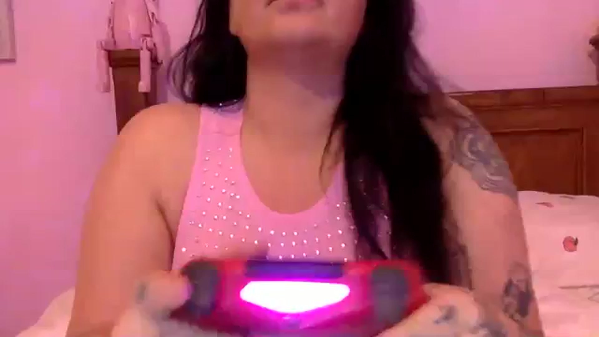 Gallery image thumbnail from Pandabella's myfreecams stream on, 08/21/2023, 24:28 image 13 of 20