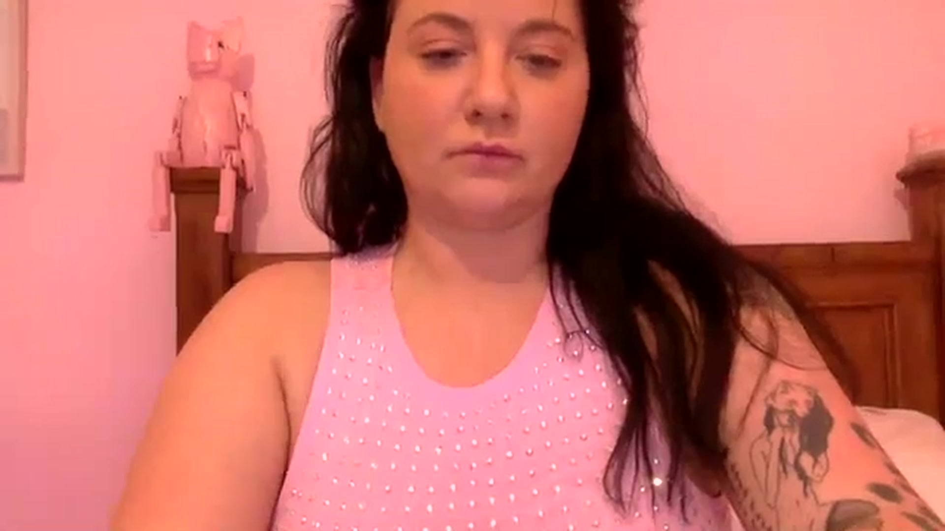 Gallery image thumbnail from Pandabella's myfreecams stream on, 08/21/2023, 24:28 image 15 of 20