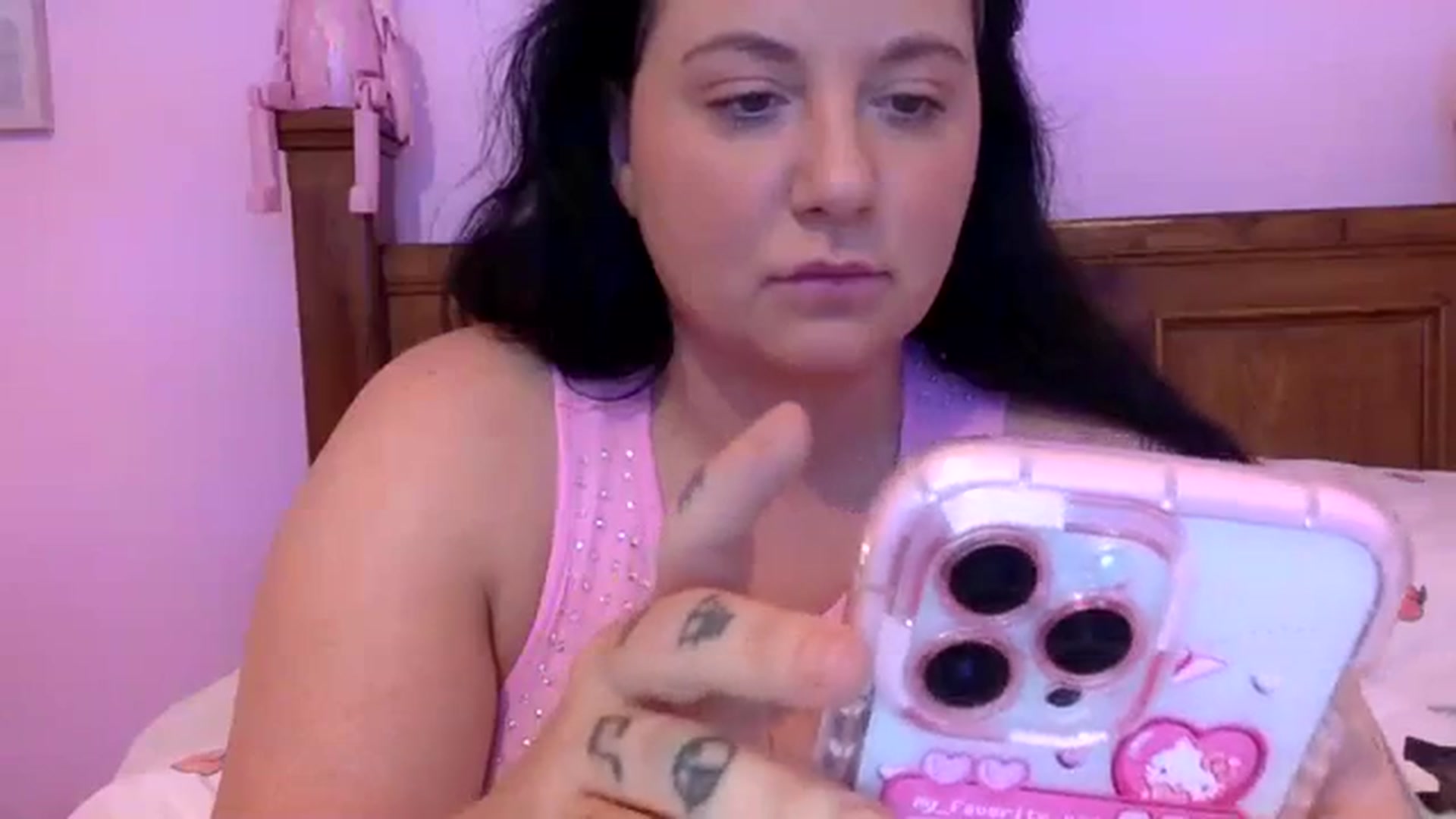 Gallery image thumbnail from Pandabella's myfreecams stream on, 08/21/2023, 24:28 image 6 of 20
