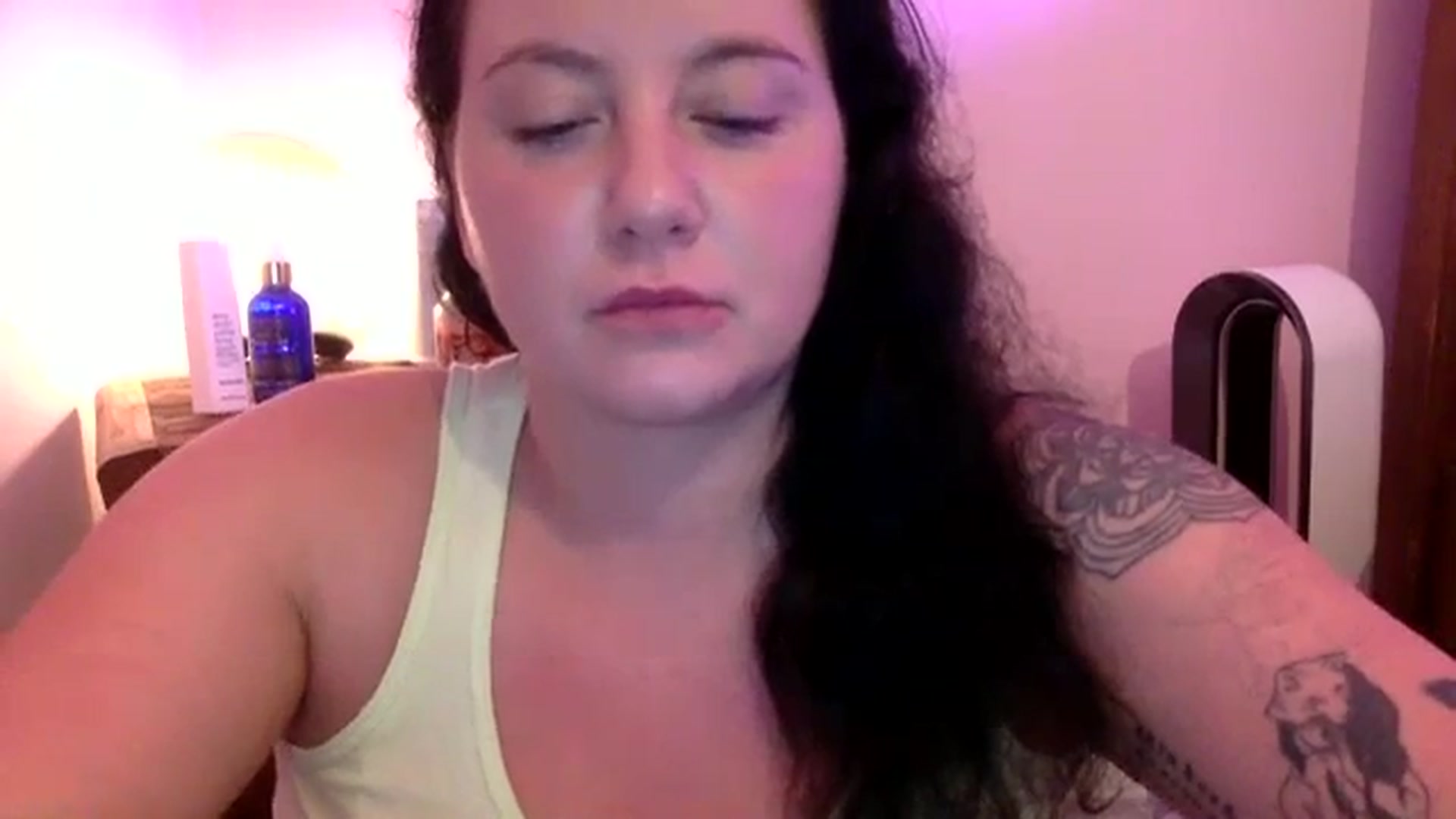 Gallery image thumbnail from Pandabella's myfreecams stream on, 08/24/2023, 24:27 image 11 of 20