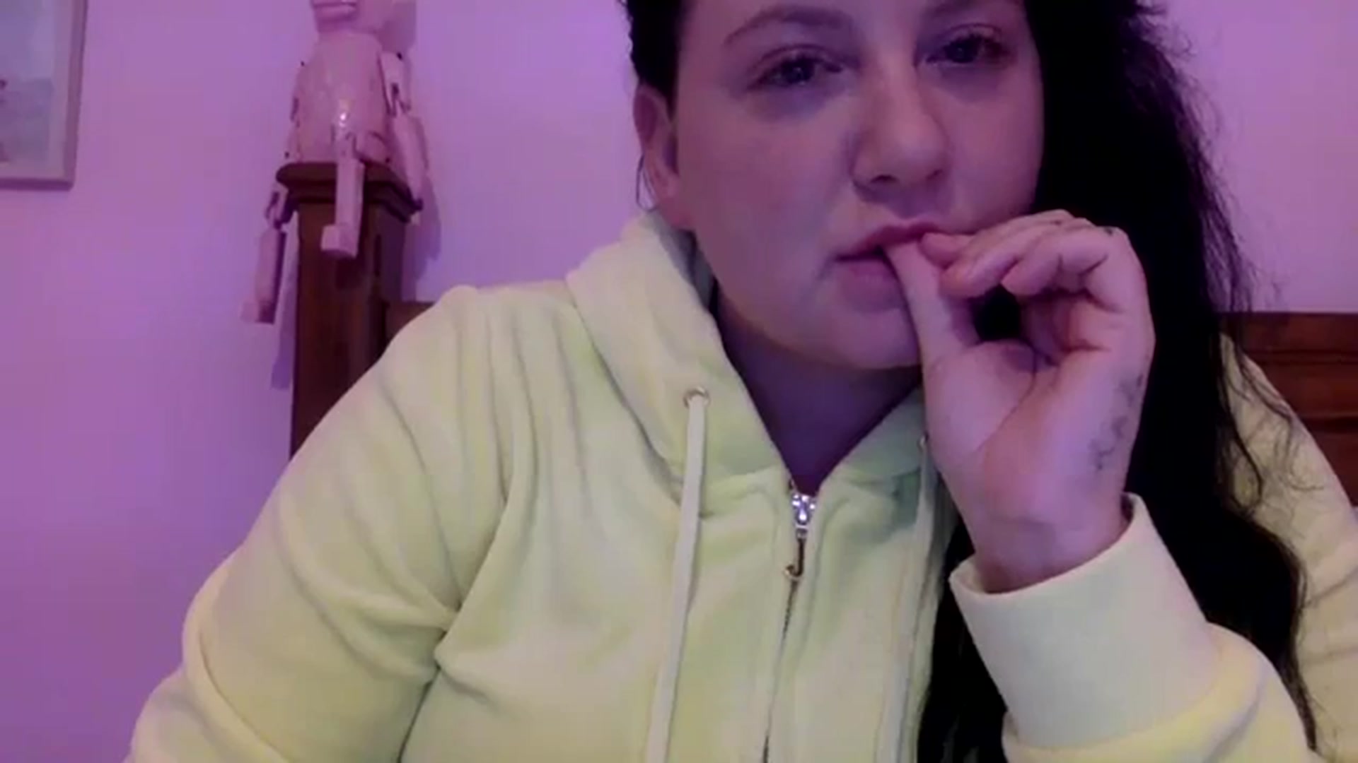 Gallery image thumbnail from Pandabella's myfreecams stream on, 08/26/2023, 23:26 image 9 of 20
