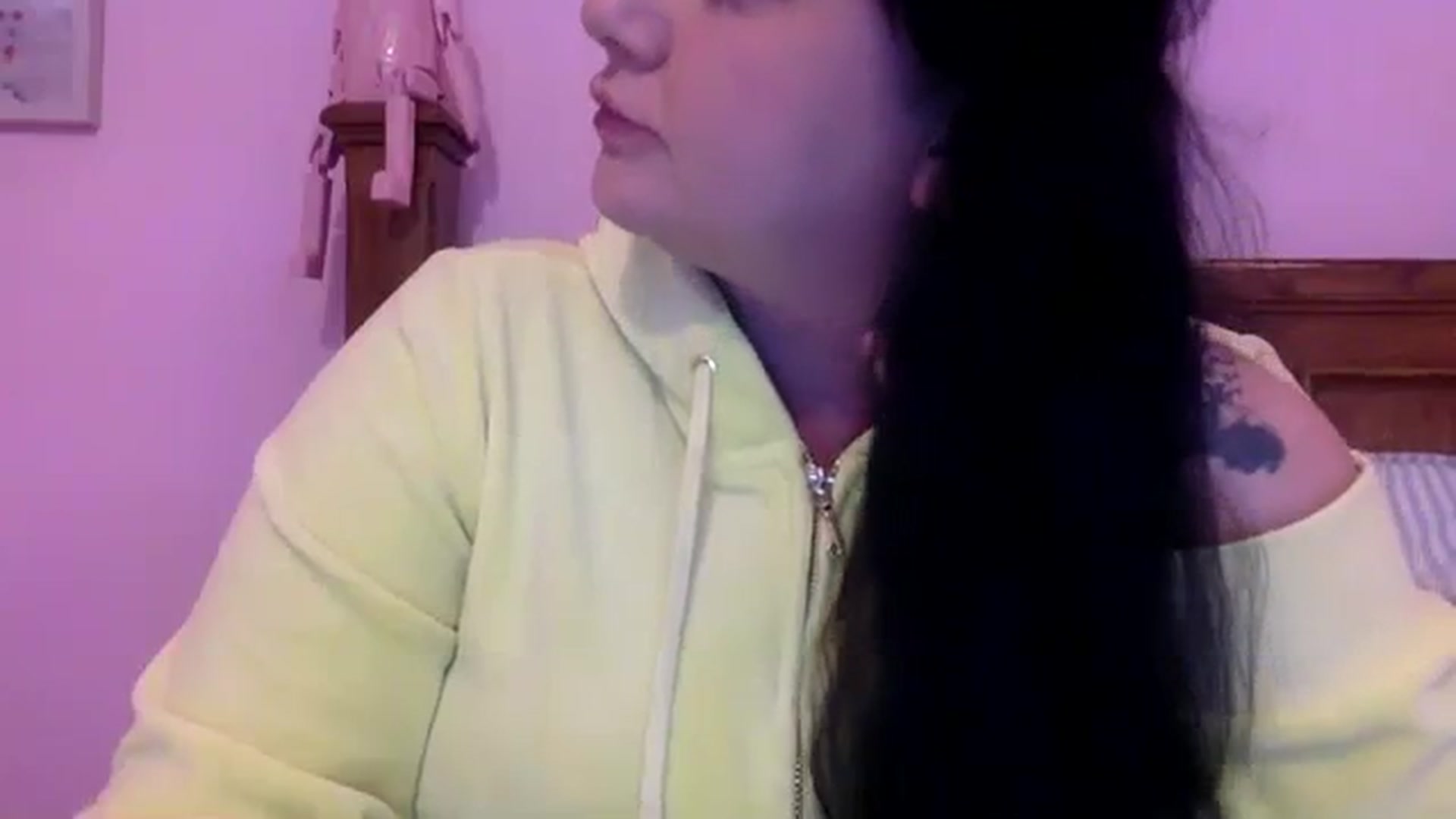 Gallery image thumbnail from Pandabella's myfreecams stream on, 08/26/2023, 23:26 image 3 of 20