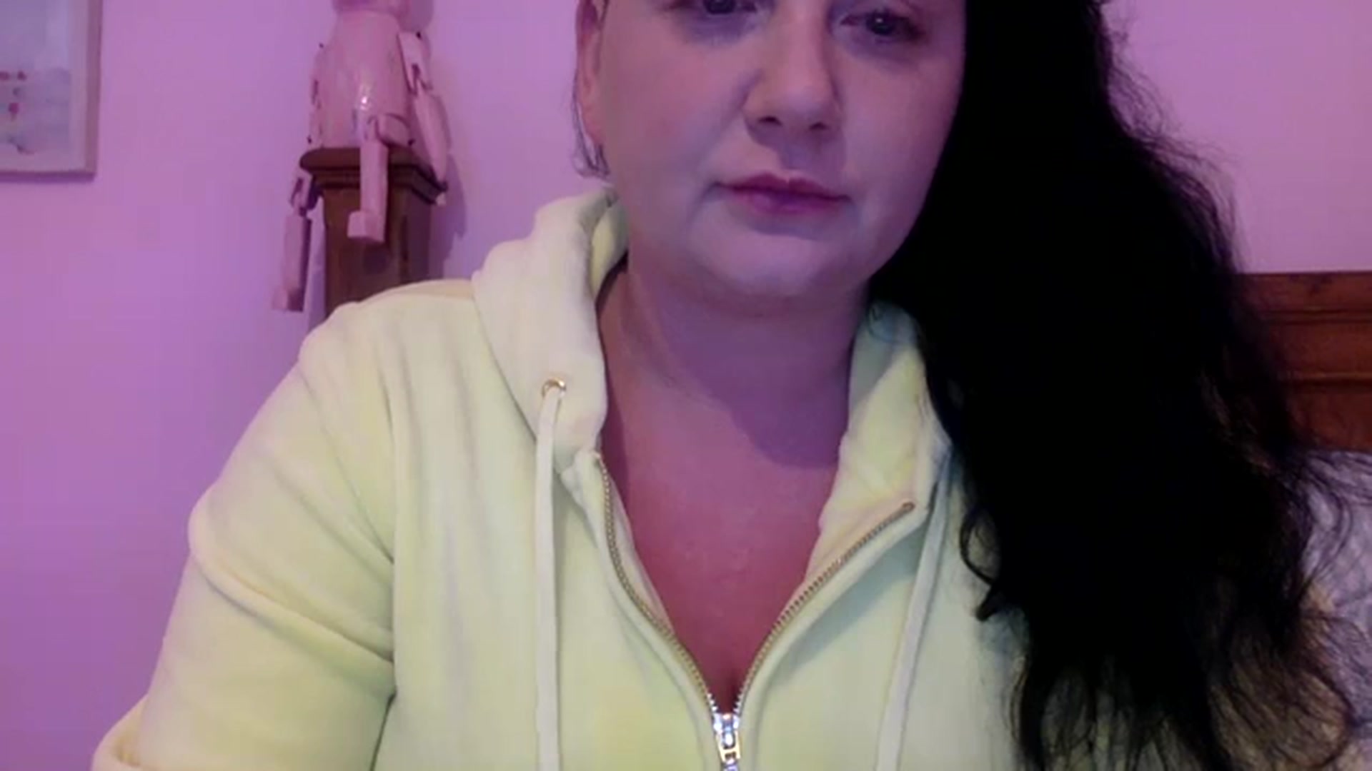 Gallery image thumbnail from Pandabella's myfreecams stream on, 08/26/2023, 23:26 image 2 of 20