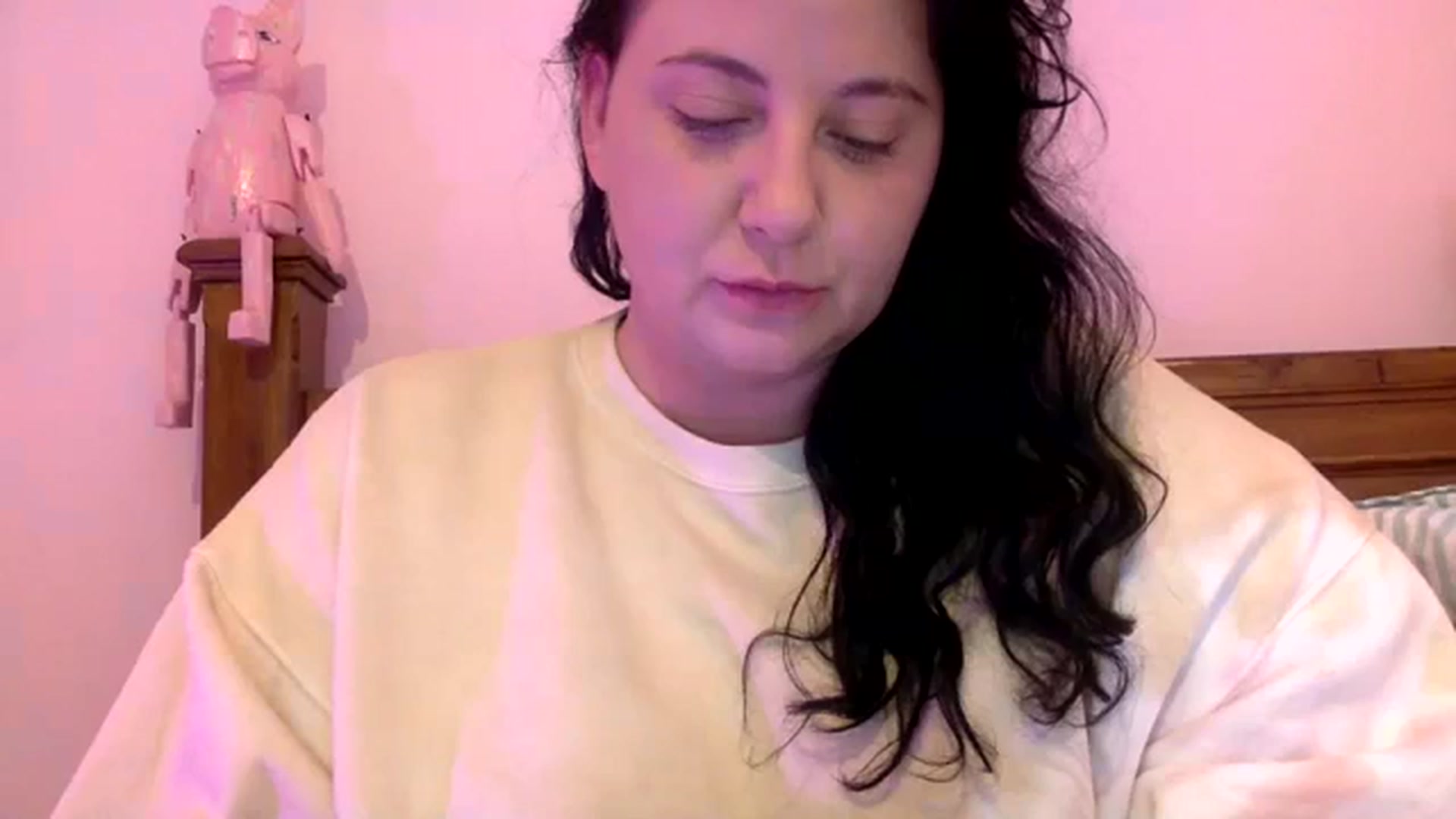Gallery image thumbnail from Pandabella's myfreecams stream on, 08/27/2023, 21:51 image 13 of 20