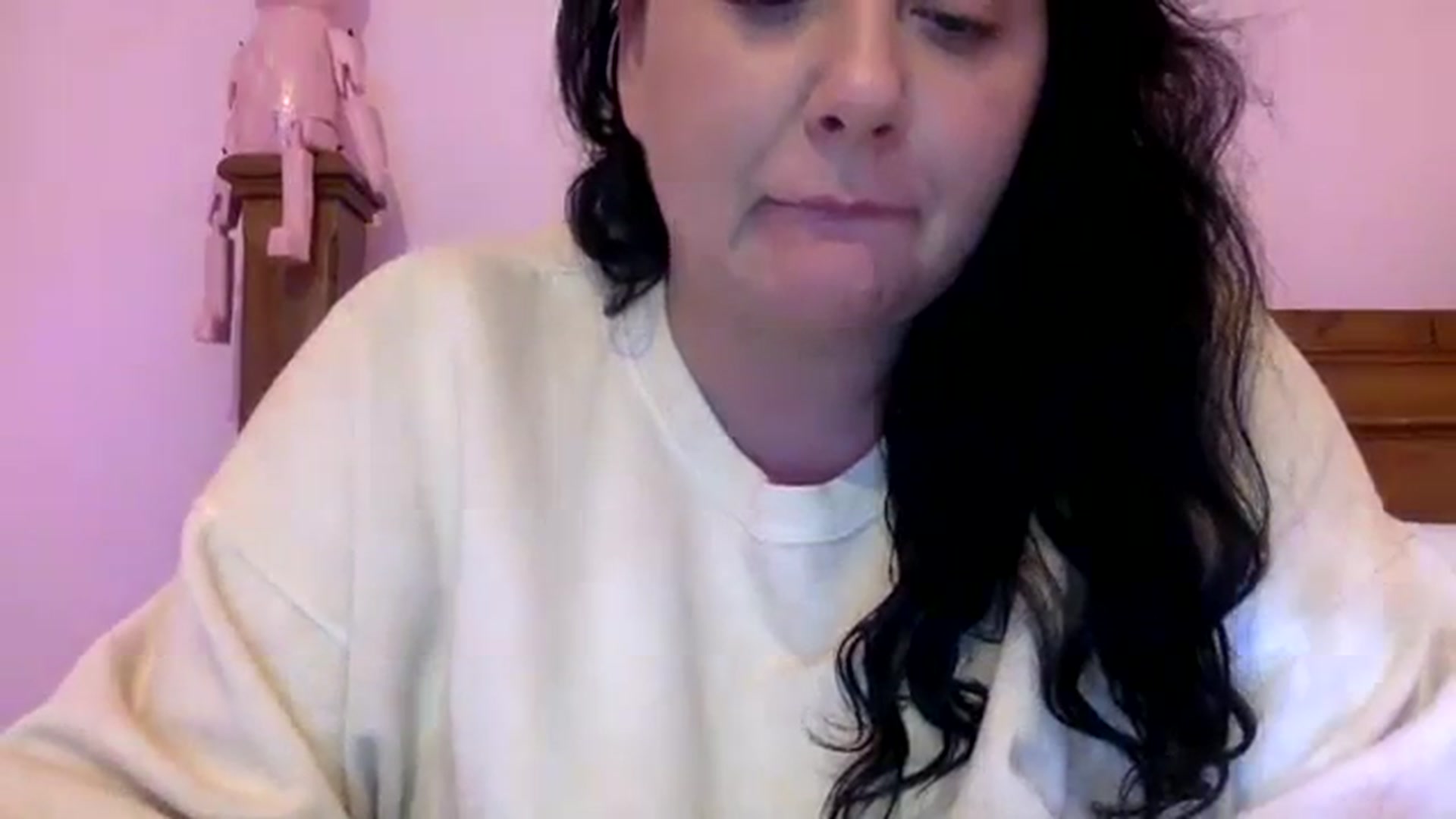 Gallery image thumbnail from Pandabella's myfreecams stream on, 08/27/2023, 22:49 image 18 of 20