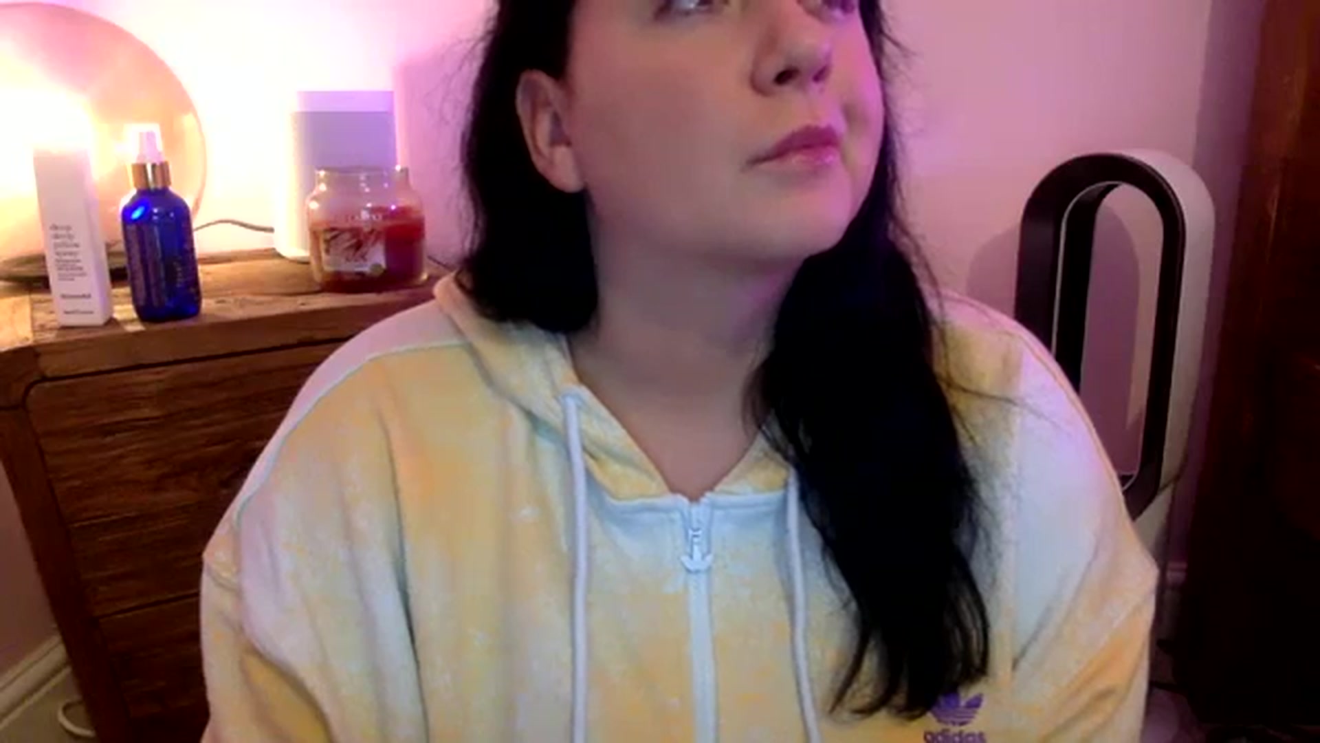 Gallery image thumbnail from Pandabella's myfreecams stream on, 09/14/2023, 21:21 image 7 of 20