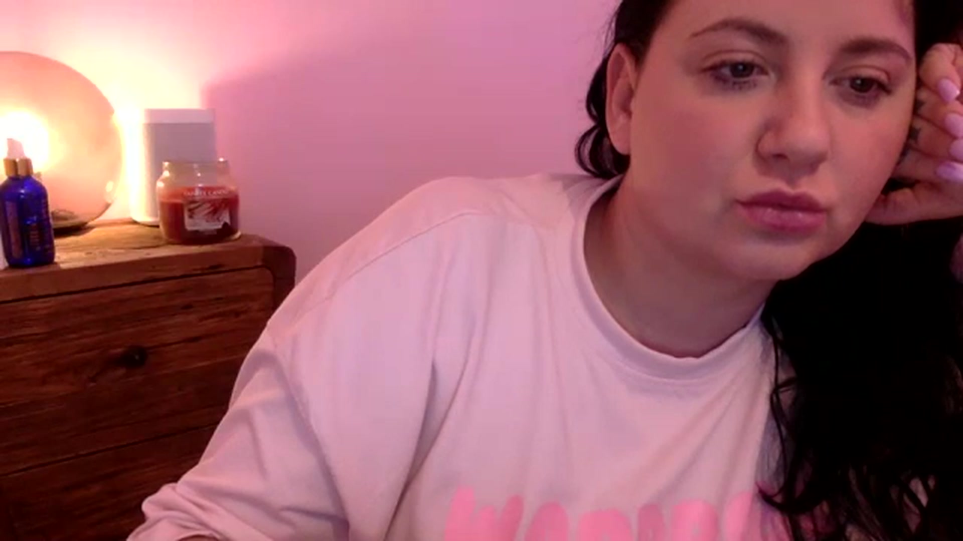 Gallery image thumbnail from Pandabella's myfreecams stream on, 09/26/2023, 16:38 image 14 of 20