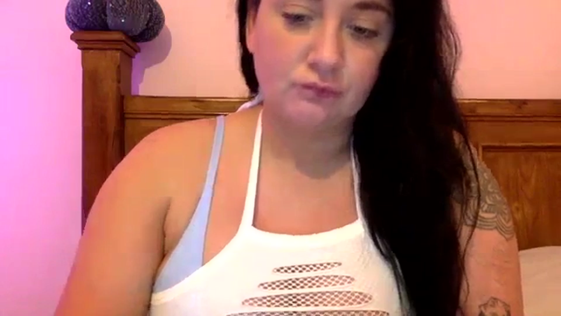 Gallery image thumbnail from Pandabella's myfreecams stream on, 10/14/2023, 24:03 image 13 of 20