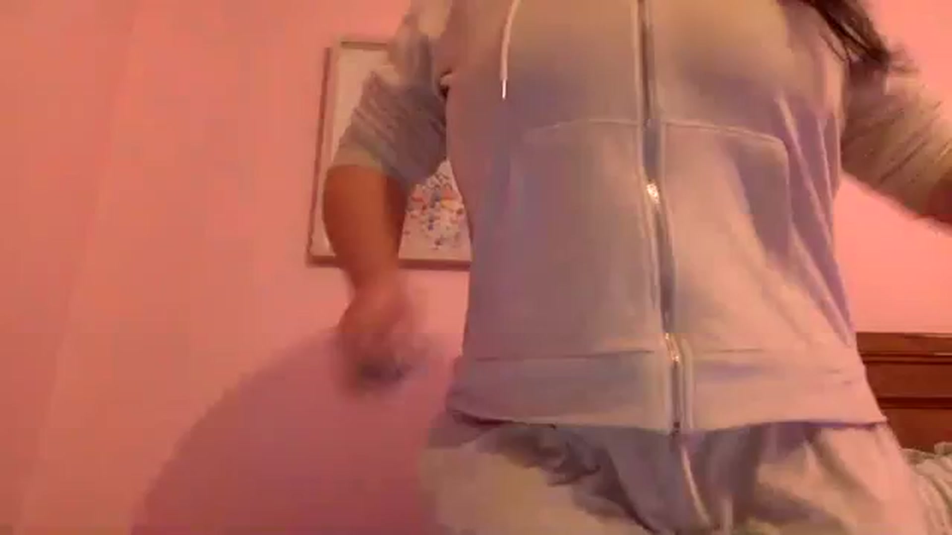 Gallery image thumbnail from Pandabella's myfreecams stream on, 11/04/2023, 01:55 image 10 of 20