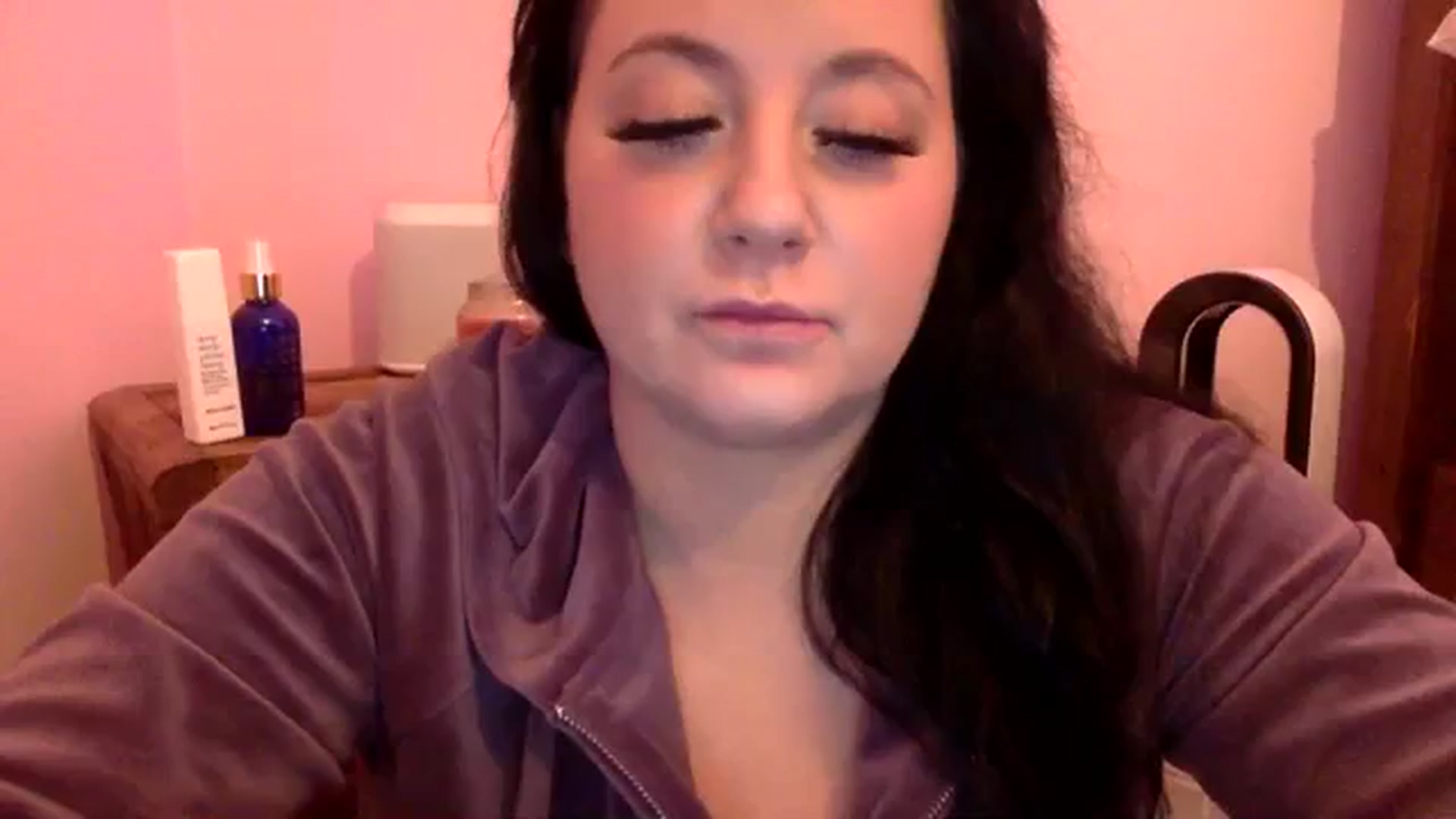 Gallery image thumbnail from Pandabella's myfreecams stream on, 11/05/2023, 03:58 image 14 of 20