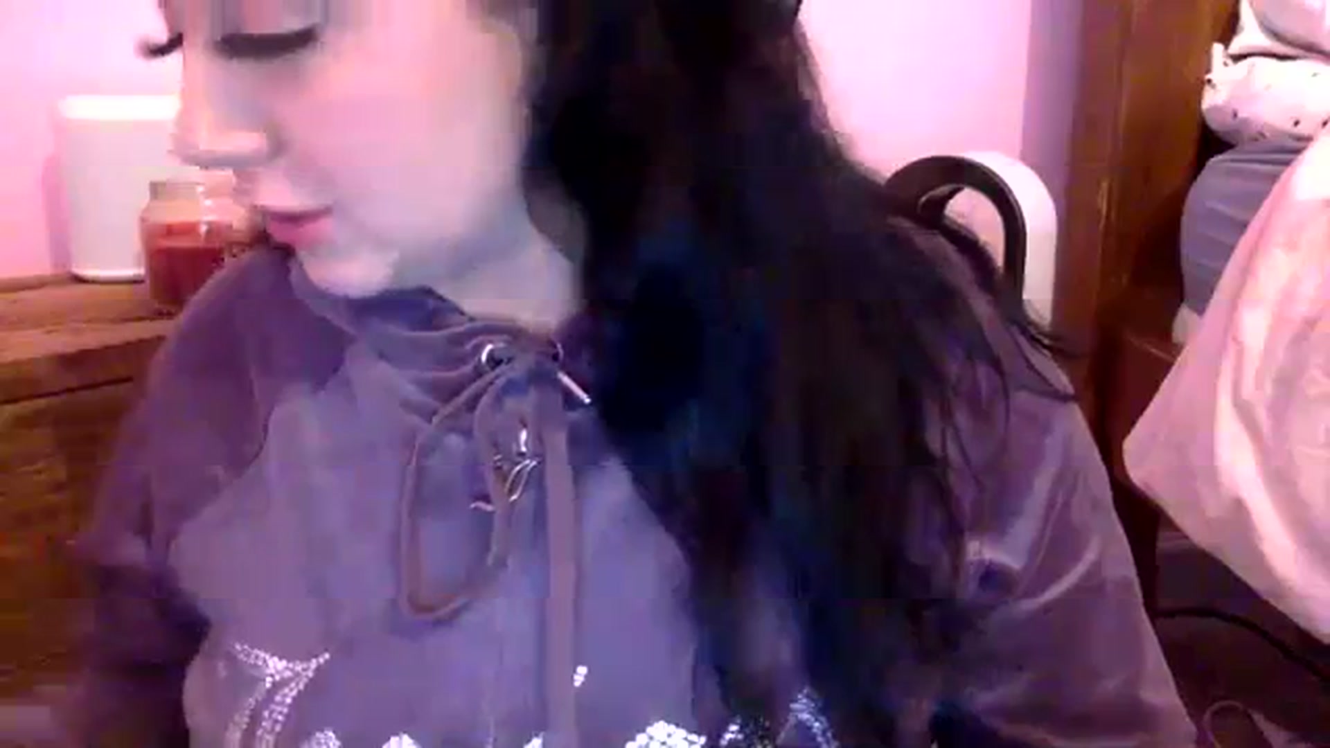 Gallery image thumbnail from Pandabella's myfreecams stream on, 11/07/2023, 03:46 image 9 of 20