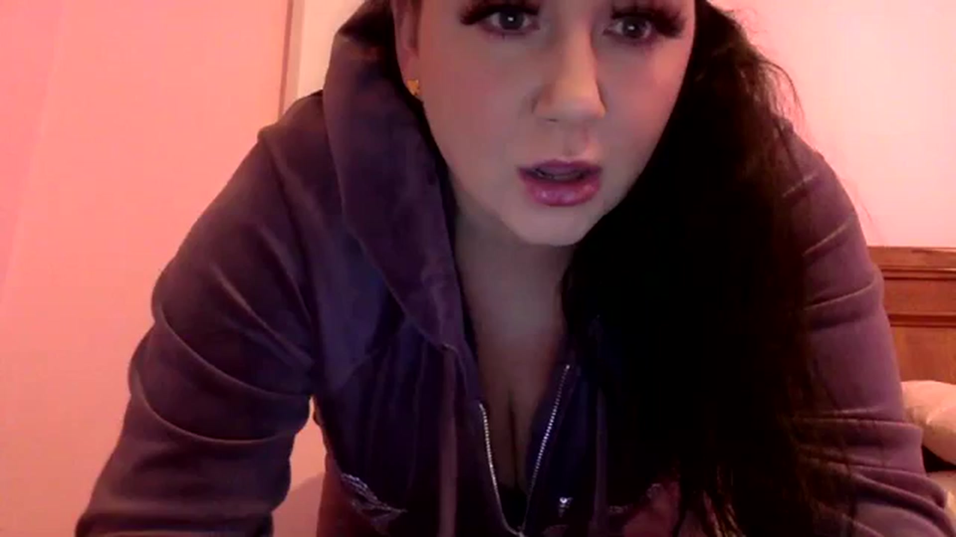 Gallery image thumbnail from Pandabella's myfreecams stream on, 11/07/2023, 03:46 image 14 of 20