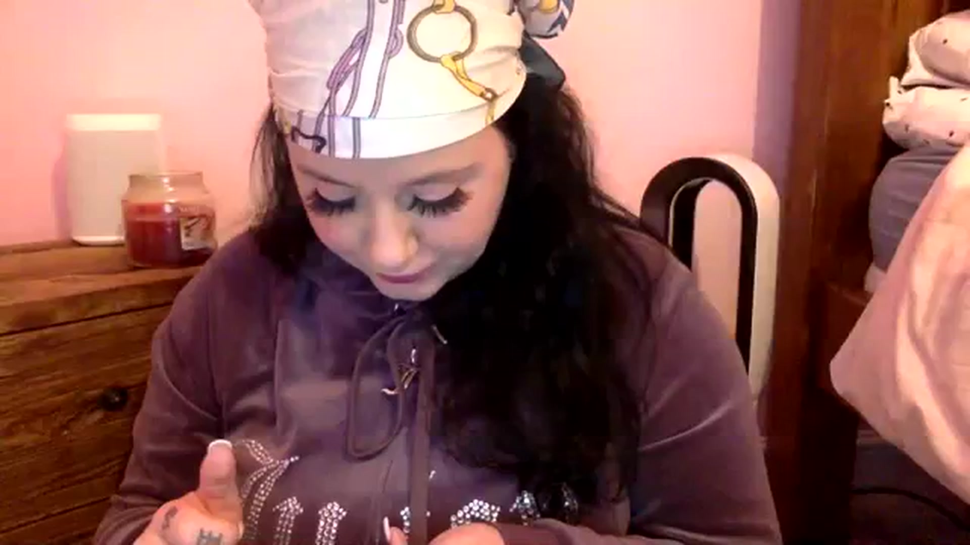 Gallery image thumbnail from Pandabella's myfreecams stream on, 11/07/2023, 03:46 image 11 of 20