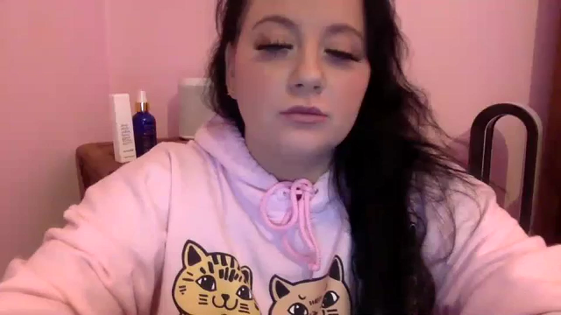 Gallery image thumbnail from Pandabella's myfreecams stream on, 11/09/2023, 05:51 image 9 of 20
