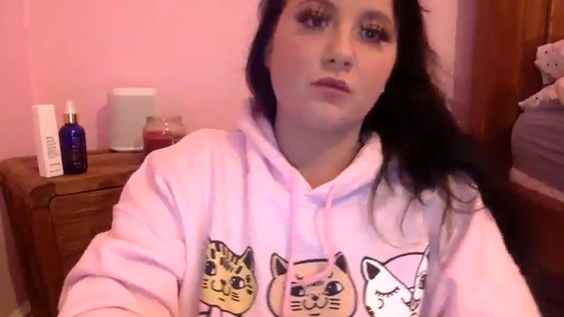 Gallery image thumbnail from Pandabella's myfreecams stream on, 11/09/2023, 07:07 image 2 of 20