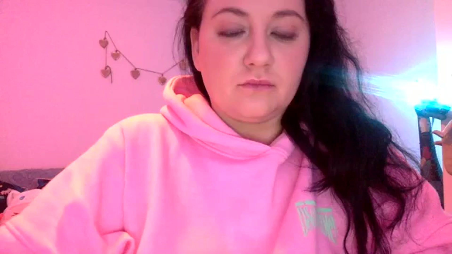 Gallery image thumbnail from Pandabella's myfreecams stream on, 12/16/2023, 07:58 image 1 of 20