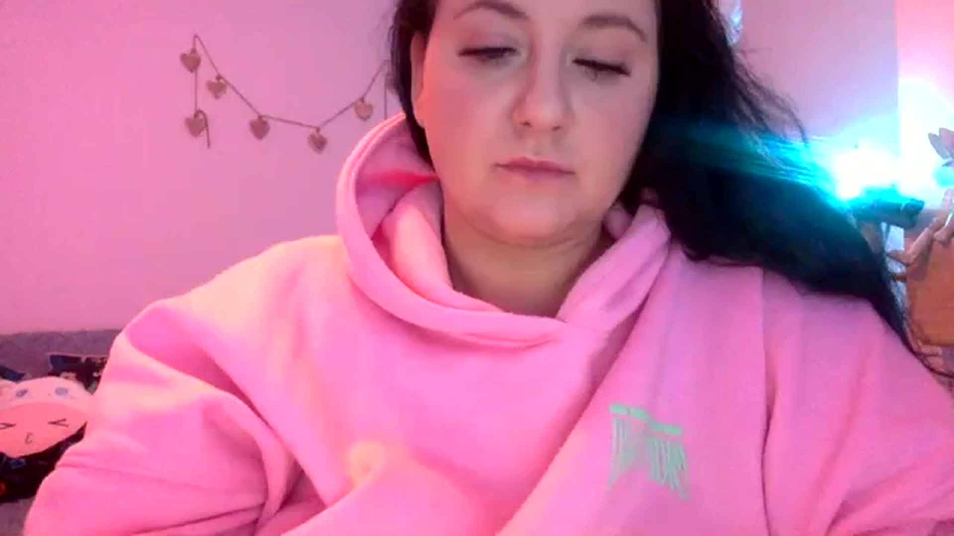 Gallery image thumbnail from Pandabella's myfreecams stream on, 12/16/2023, 07:58 image 3 of 20