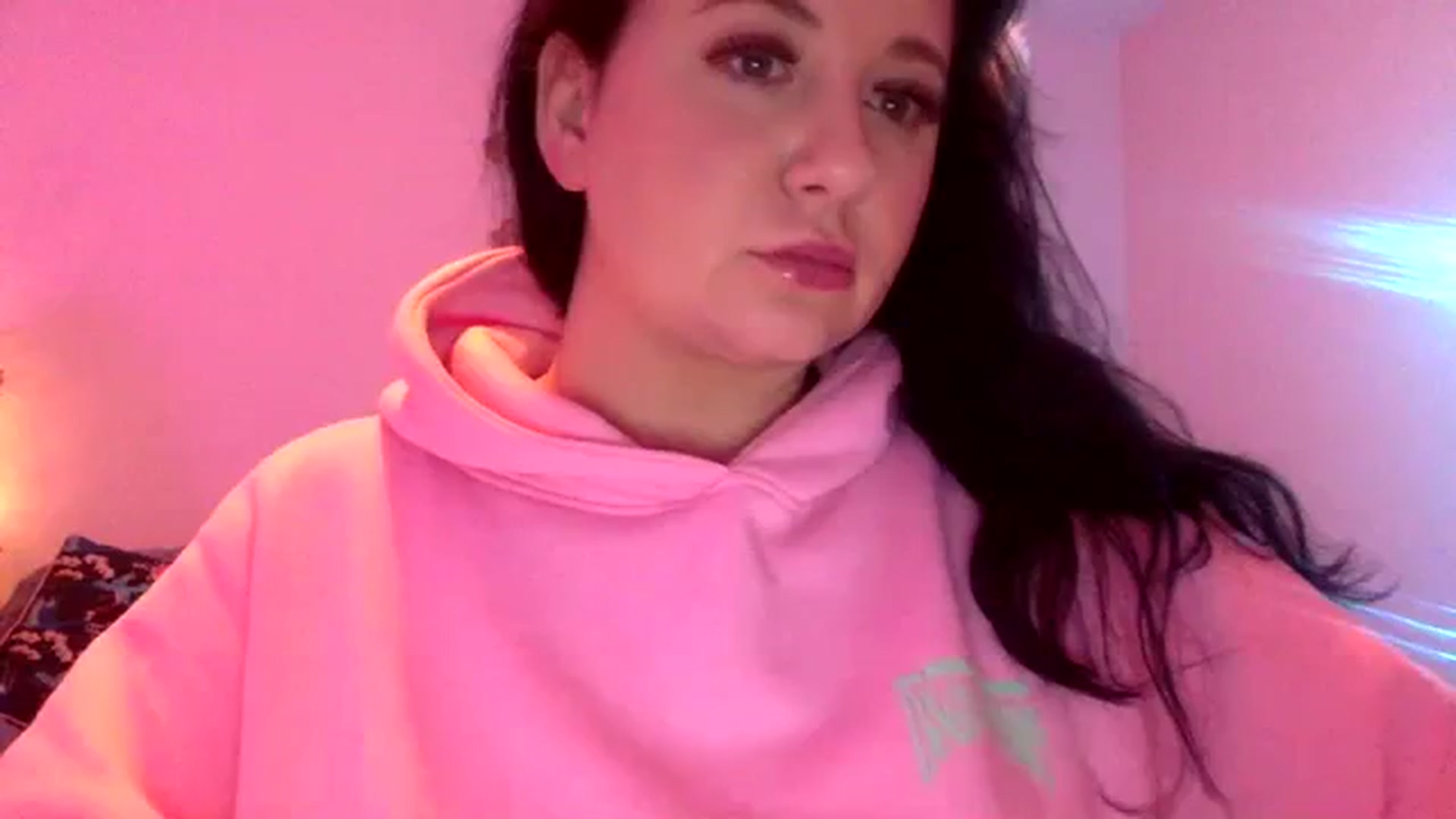 Gallery image thumbnail from Pandabella's myfreecams stream on, 12/16/2023, 07:58 image 10 of 20