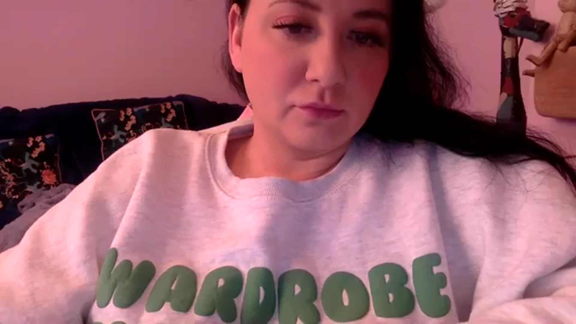 Gallery image thumbnail from Pandabella's myfreecams stream on, 12/17/2023, 09:21 image 6 of 20