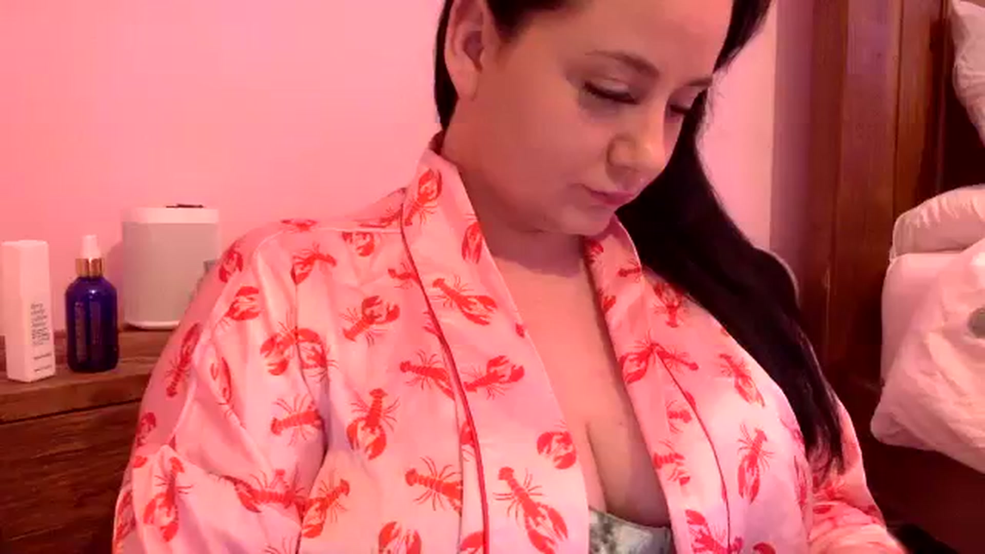 Gallery image thumbnail from Pandabella's myfreecams stream on, 12/23/2023, 20:05 image 15 of 20