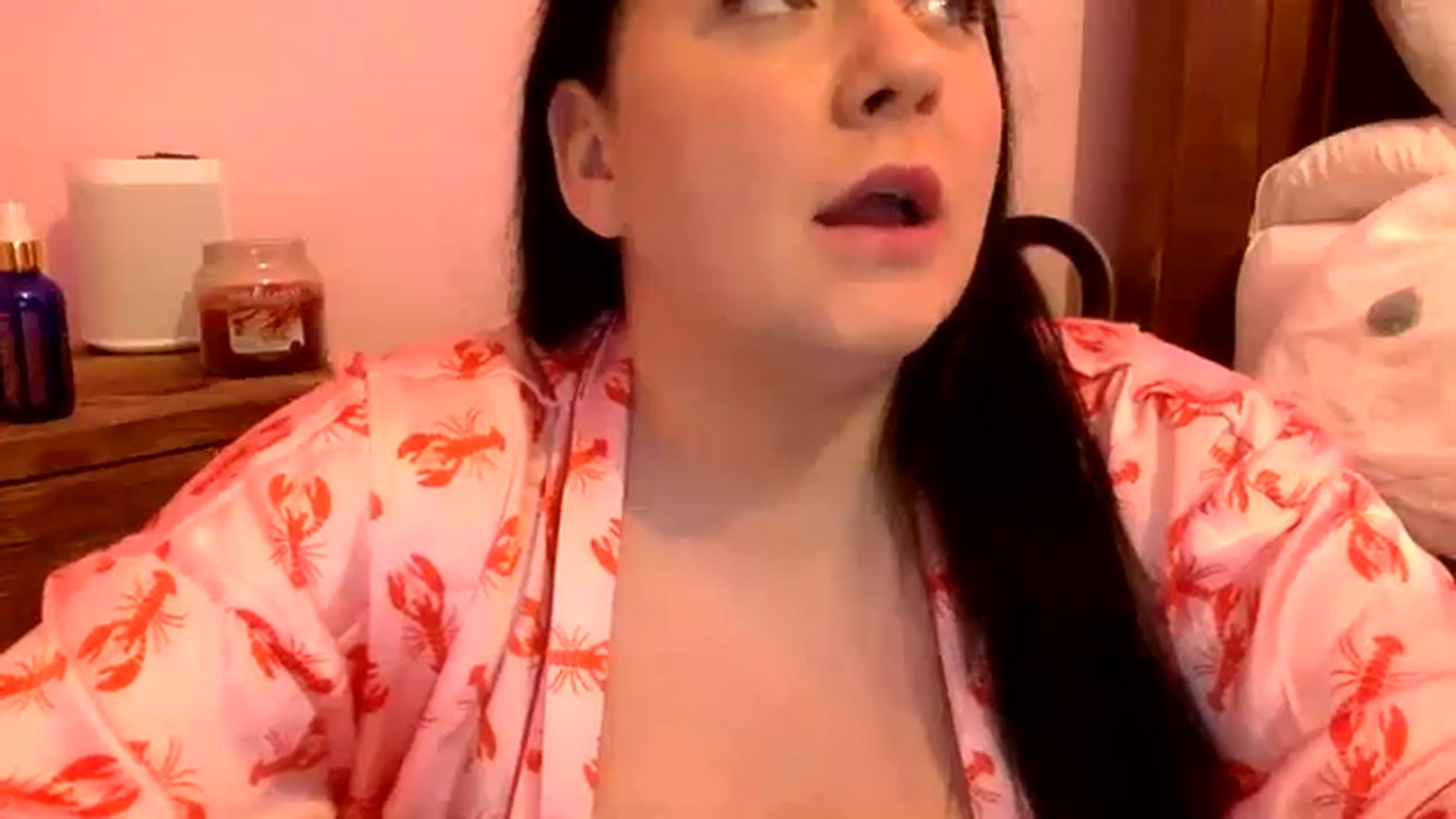 Gallery image thumbnail from Pandabella's myfreecams stream on, 12/23/2023, 20:05 image 7 of 20