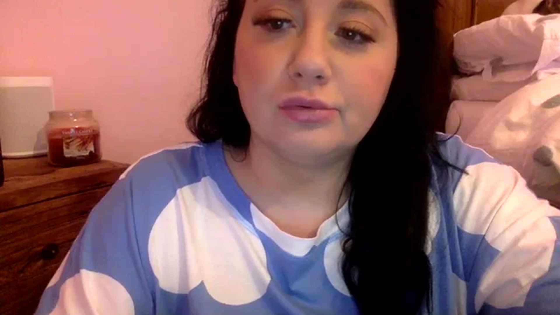 Gallery image thumbnail from Pandabella's myfreecams stream on, 12/25/2023, 19:38 image 4 of 20