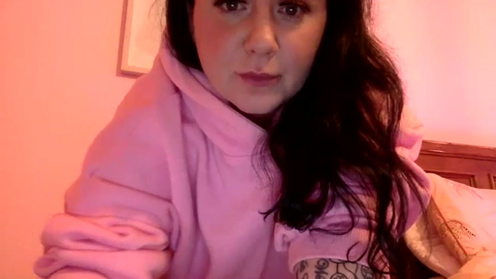 Gallery image thumbnail from Pandabella's myfreecams stream on, 01/01/2024, 22:13 image 12 of 20