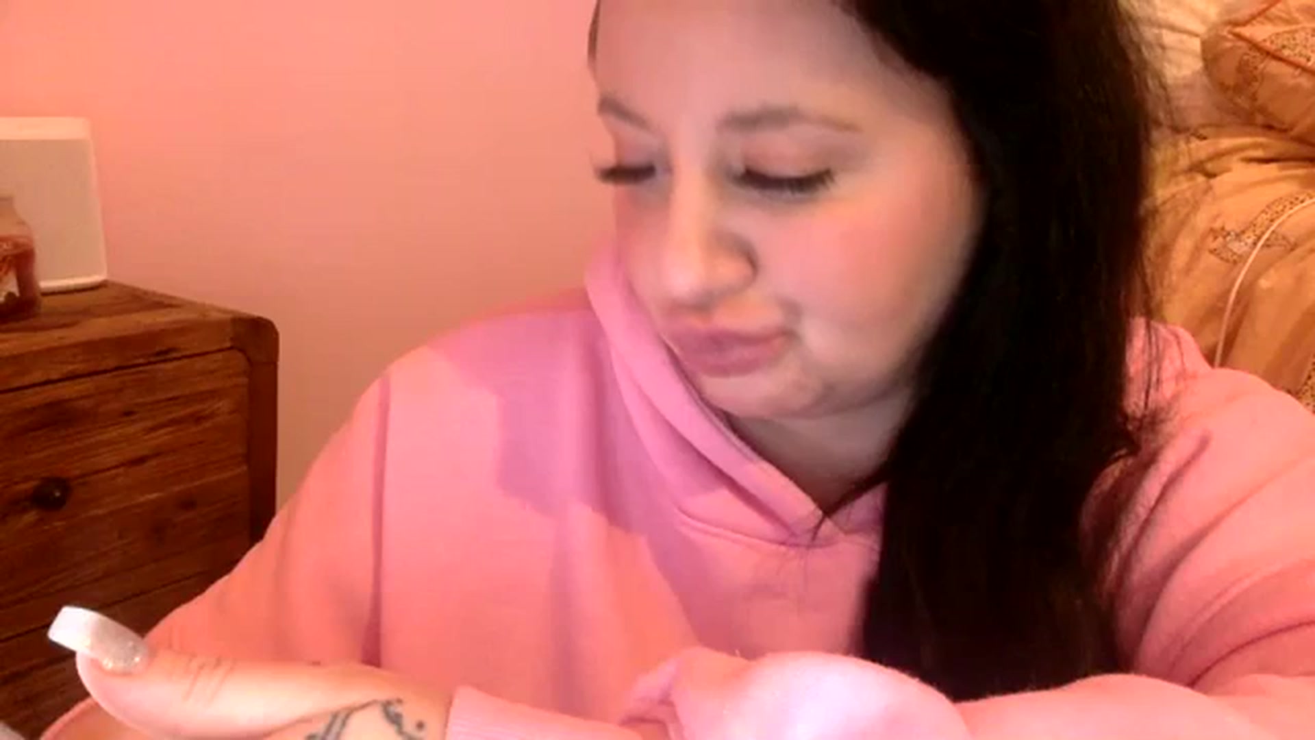 Gallery image thumbnail from Pandabella's myfreecams stream on, 01/02/2024, 24:00 image 12 of 20