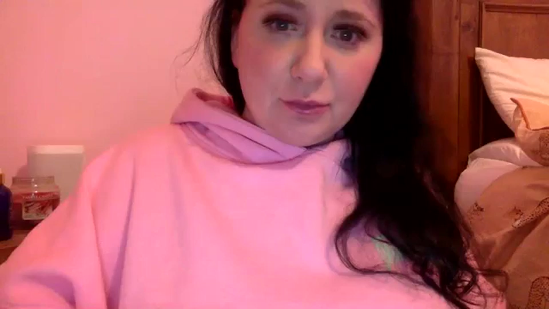 Gallery image thumbnail from Pandabella's myfreecams stream on, 01/02/2024, 01:10 image 1 of 20