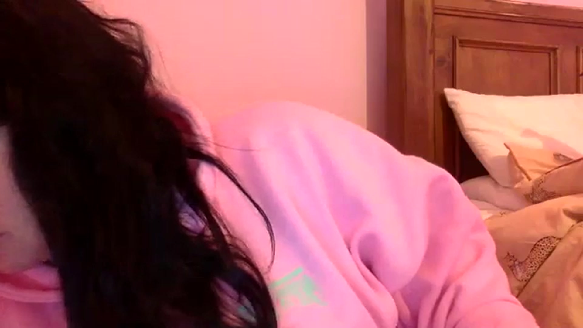 Gallery image thumbnail from Pandabella's myfreecams stream on, 01/02/2024, 03:24 image 20 of 20