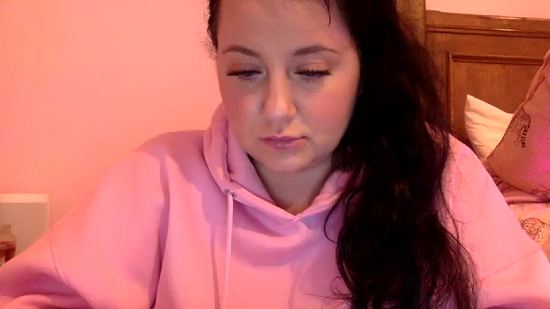 Gallery image thumbnail from Pandabella's myfreecams stream on, 01/03/2024, 24:31 image 3 of 20