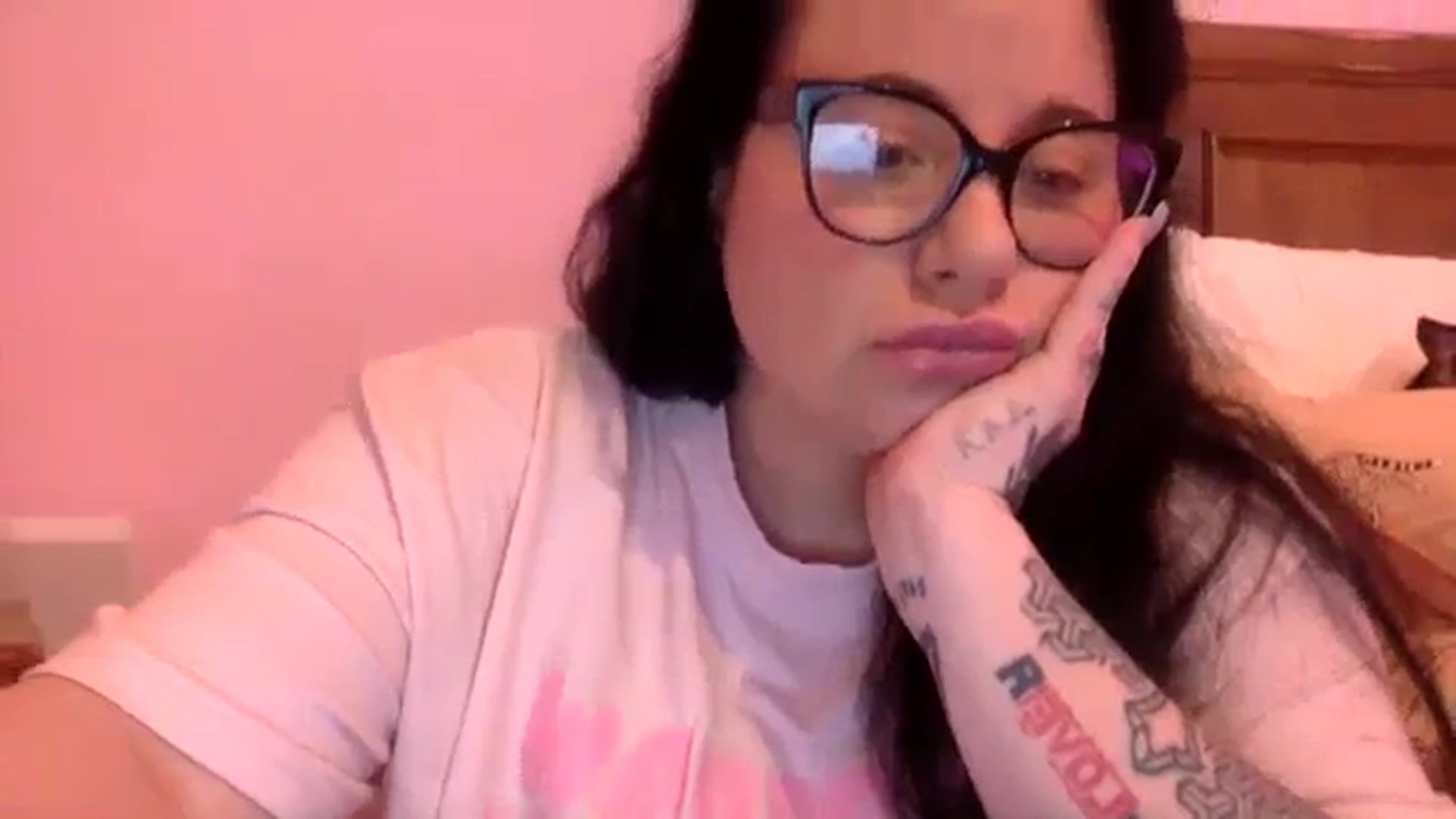 Gallery image thumbnail from Pandabella's myfreecams stream on, 01/04/2024, 02:59 image 9 of 20