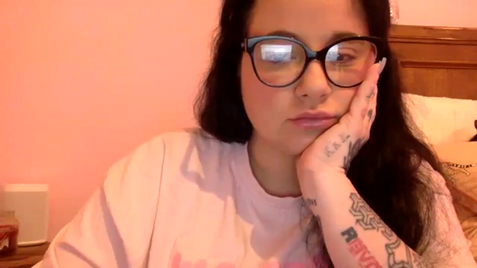 Gallery image thumbnail from Pandabella's myfreecams stream on, 01/04/2024, 02:59 image 3 of 20