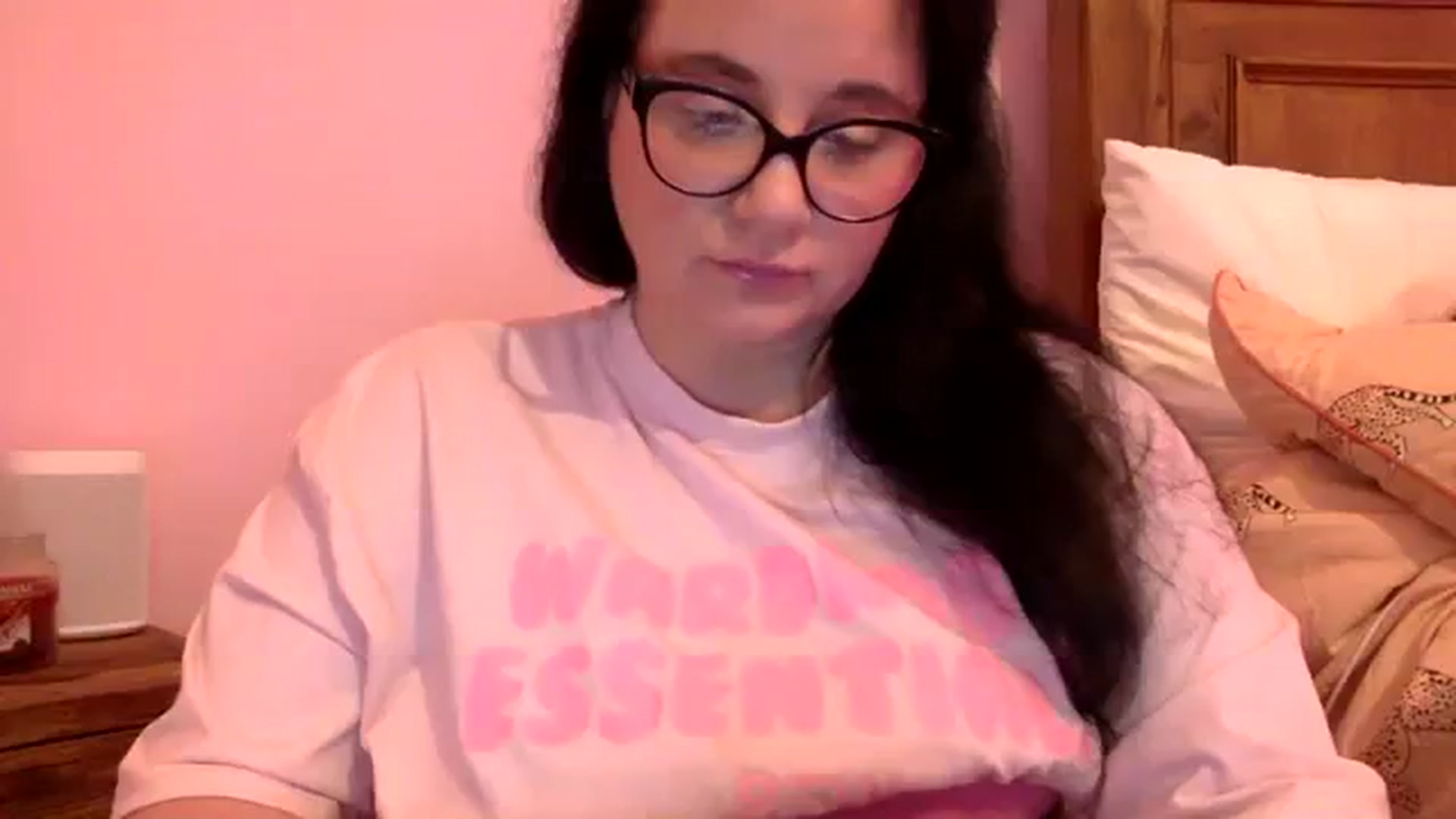 Gallery image thumbnail from Pandabella's myfreecams stream on, 01/04/2024, 02:59 image 1 of 20