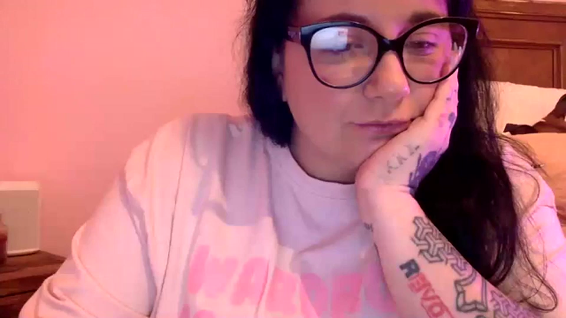 Gallery image thumbnail from Pandabella's myfreecams stream on, 01/04/2024, 03:41 image 17 of 20