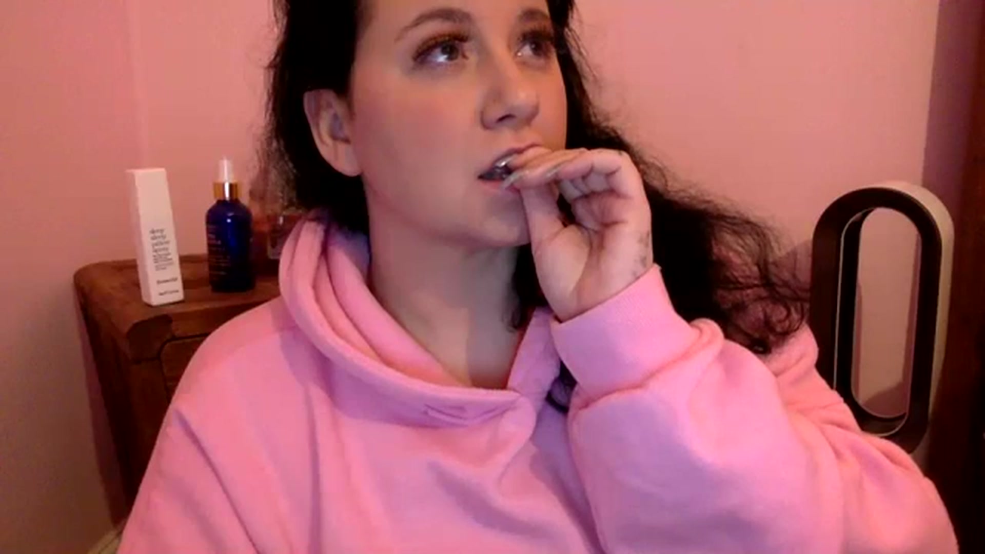 Gallery image thumbnail from Pandabella's myfreecams stream on, 01/09/2024, 02:02 image 9 of 20