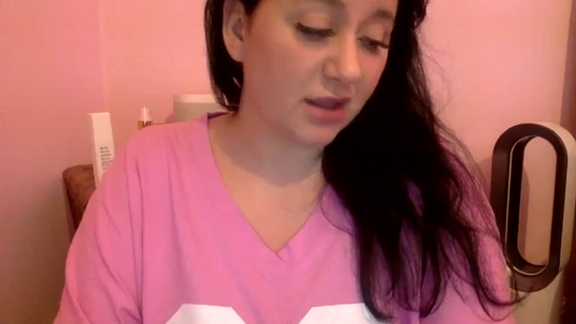 Gallery image thumbnail from Pandabella's myfreecams stream on, 01/11/2024, 02:00 image 18 of 20