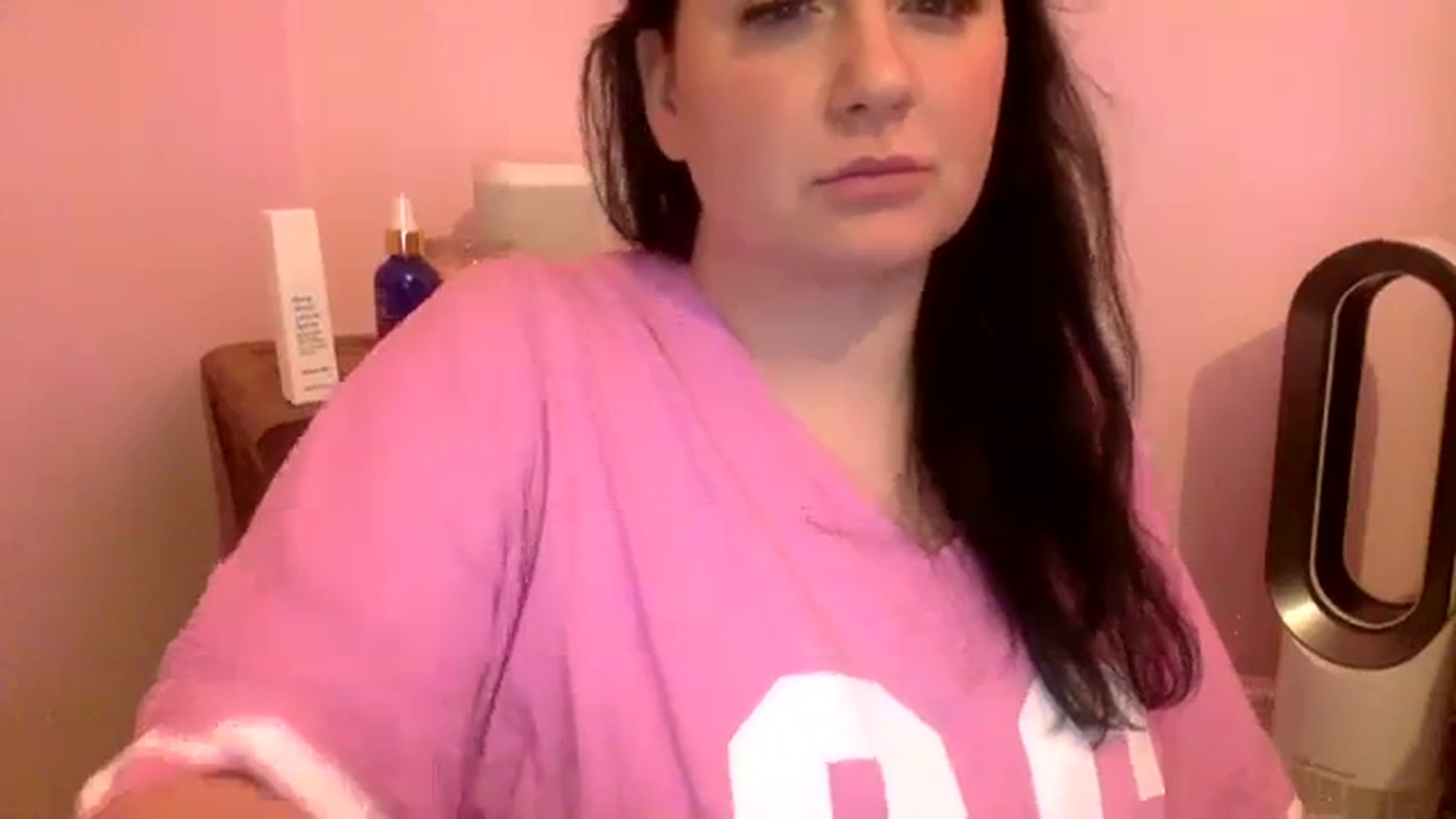 Gallery image thumbnail from Pandabella's myfreecams stream on, 01/11/2024, 02:00 image 12 of 20