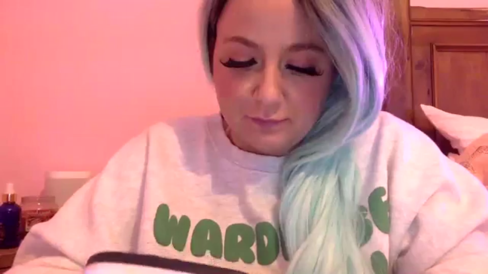 Gallery image thumbnail from Pandabella's myfreecams stream on, 01/15/2024, 05:21 image 18 of 20