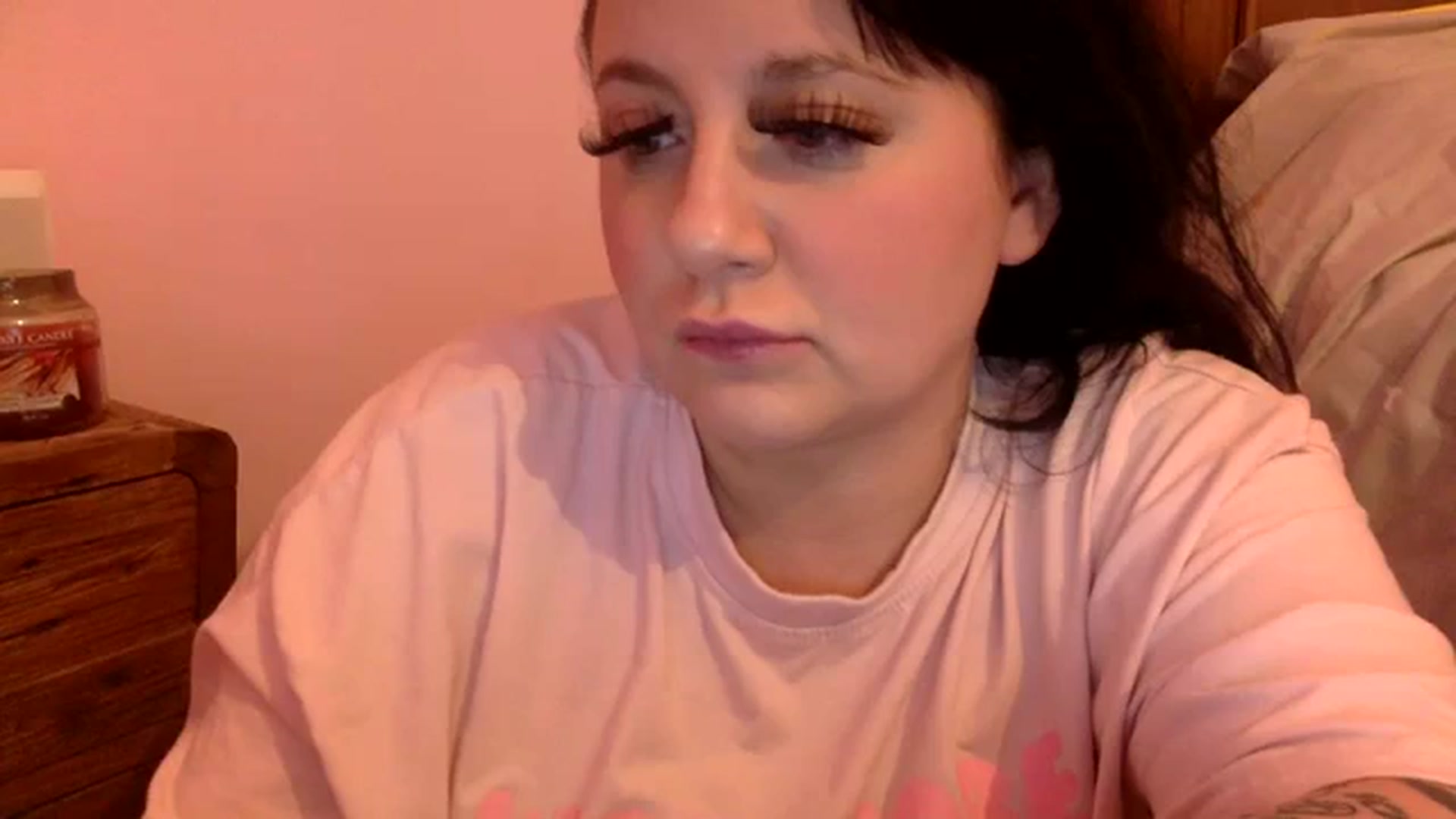 Gallery image thumbnail from Pandabella's myfreecams stream on, 01/17/2024, 19:23 image 6 of 20