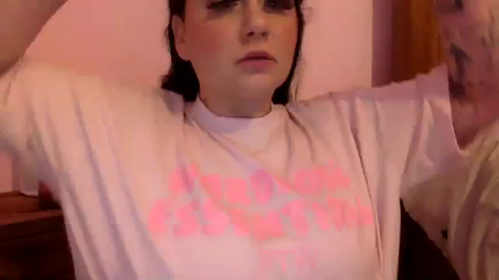 Gallery image thumbnail from Pandabella's myfreecams stream on, 01/17/2024, 19:23 image 18 of 20