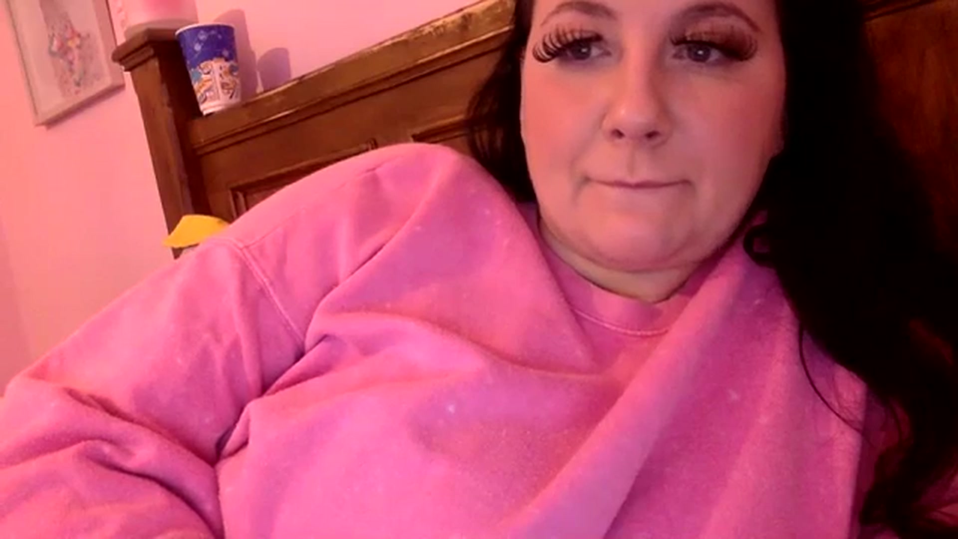 Gallery image thumbnail from Pandabella's myfreecams stream on, 01/19/2024, 12:49 image 8 of 20