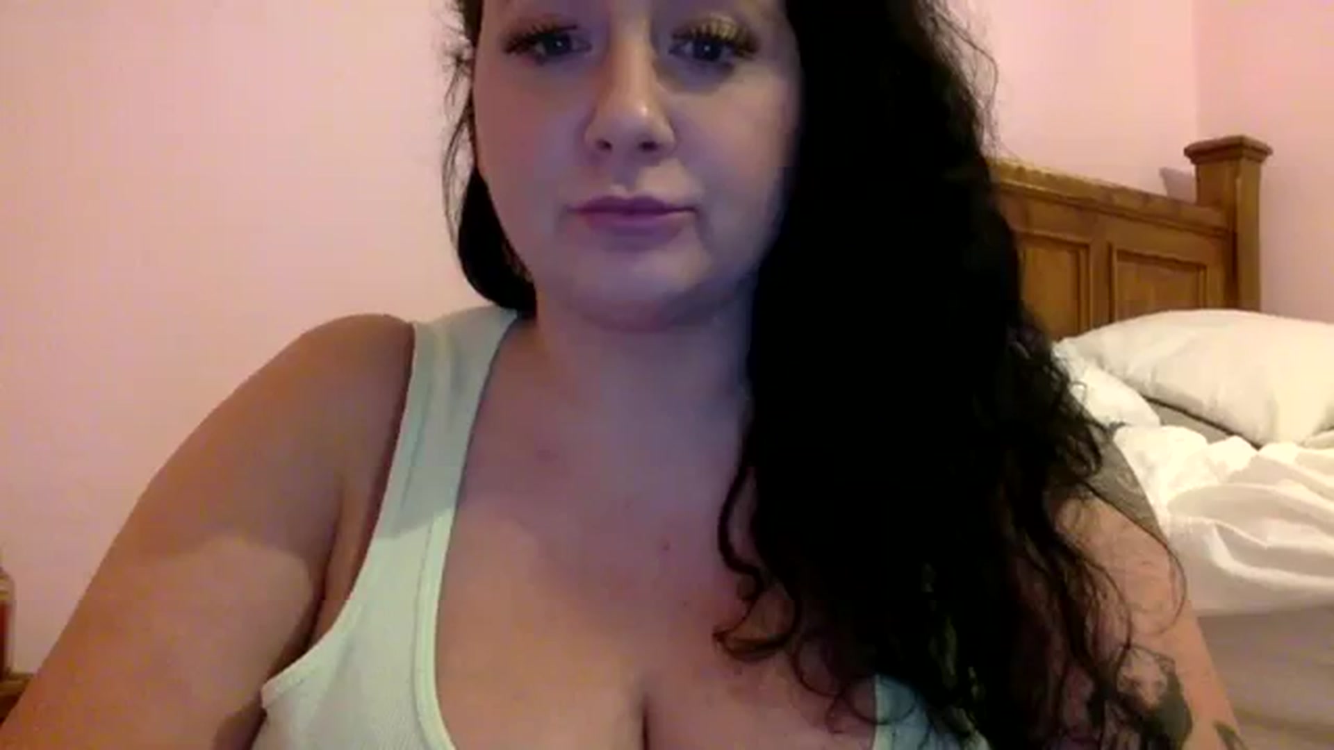 Gallery image thumbnail from Pandabella's myfreecams stream on, 02/02/2024, 01:36 image 2 of 20