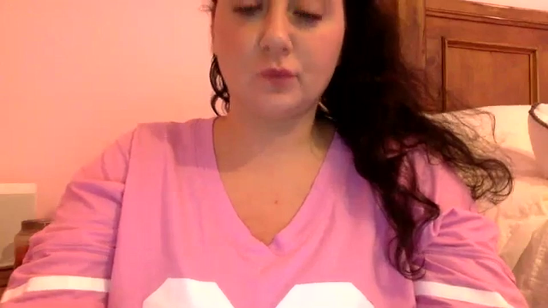 Gallery image thumbnail from Pandabella's myfreecams stream on, 02/03/2024, 01:03 image 16 of 20