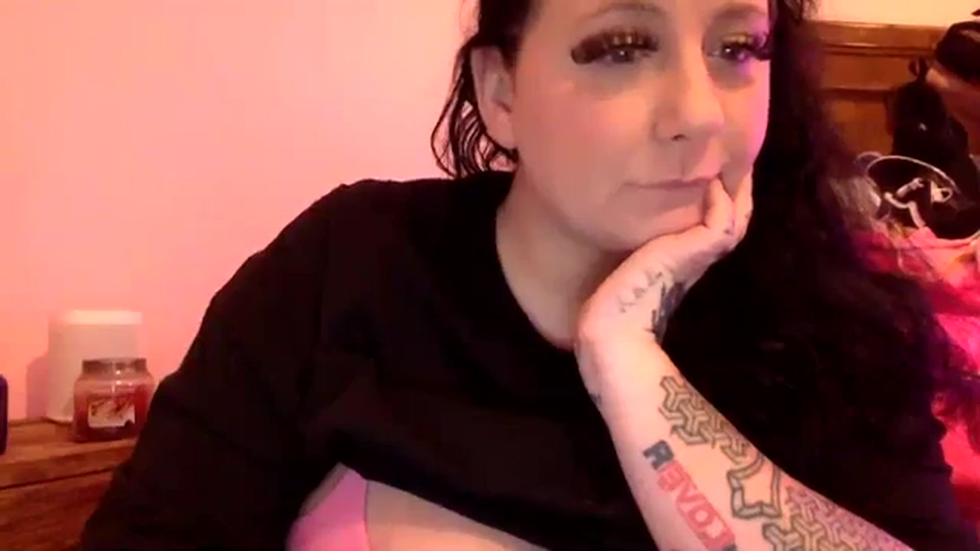 Gallery image thumbnail from Pandabella's myfreecams stream on, 02/08/2024, 21:39 image 19 of 20