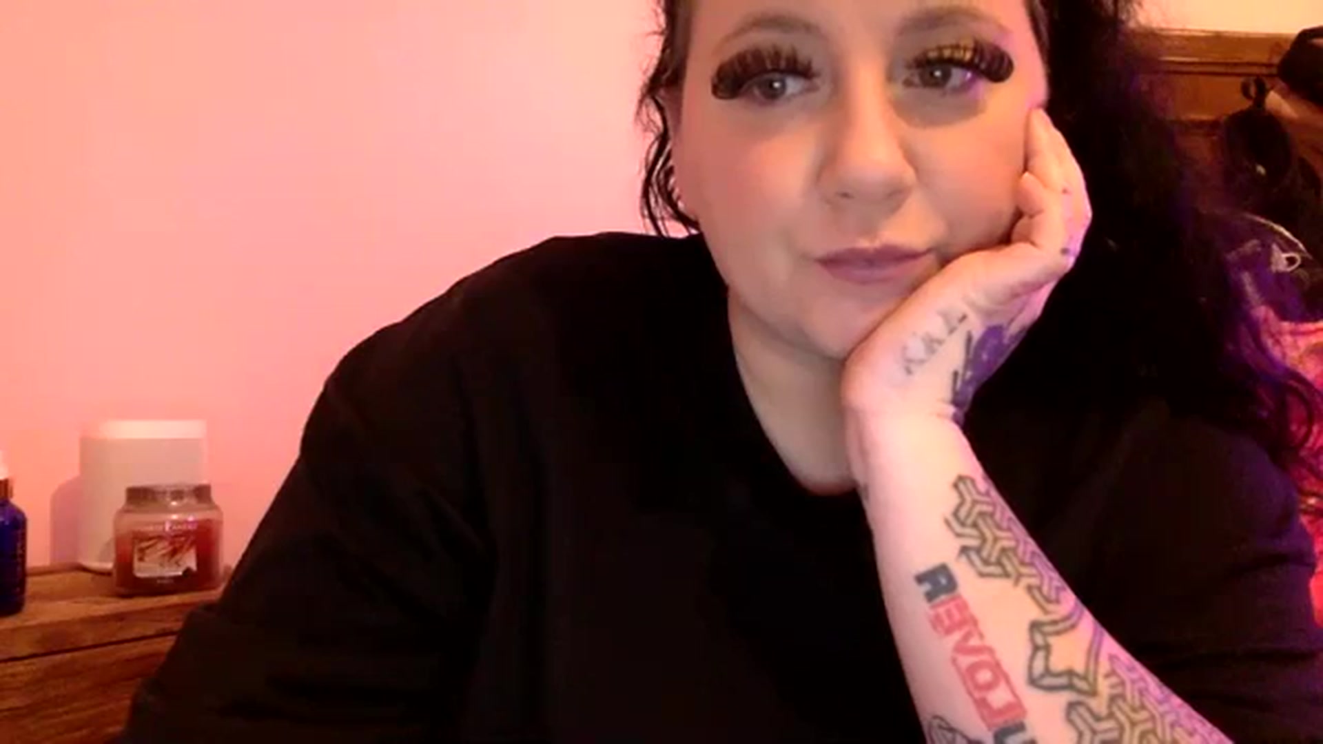 Gallery image thumbnail from Pandabella's myfreecams stream on, 02/08/2024, 21:39 image 14 of 20