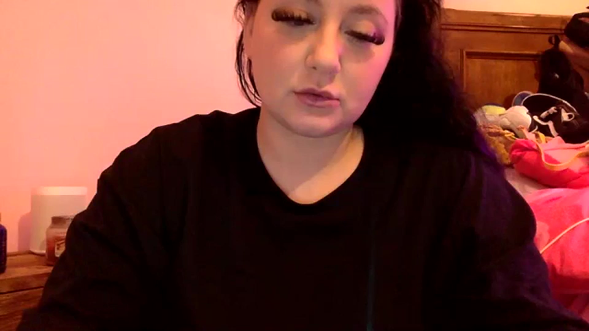 Gallery image thumbnail from Pandabella's myfreecams stream on, 02/08/2024, 21:39 image 16 of 20