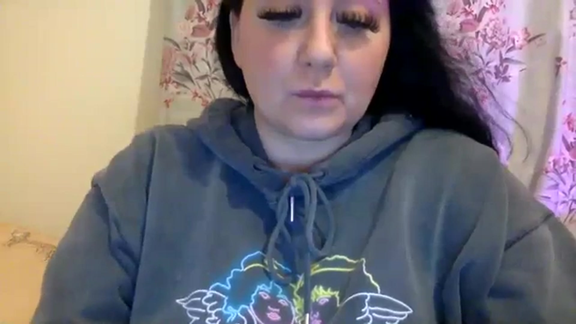 Gallery image thumbnail from Pandabella's myfreecams stream on, 02/11/2024, 01:16 image 18 of 20