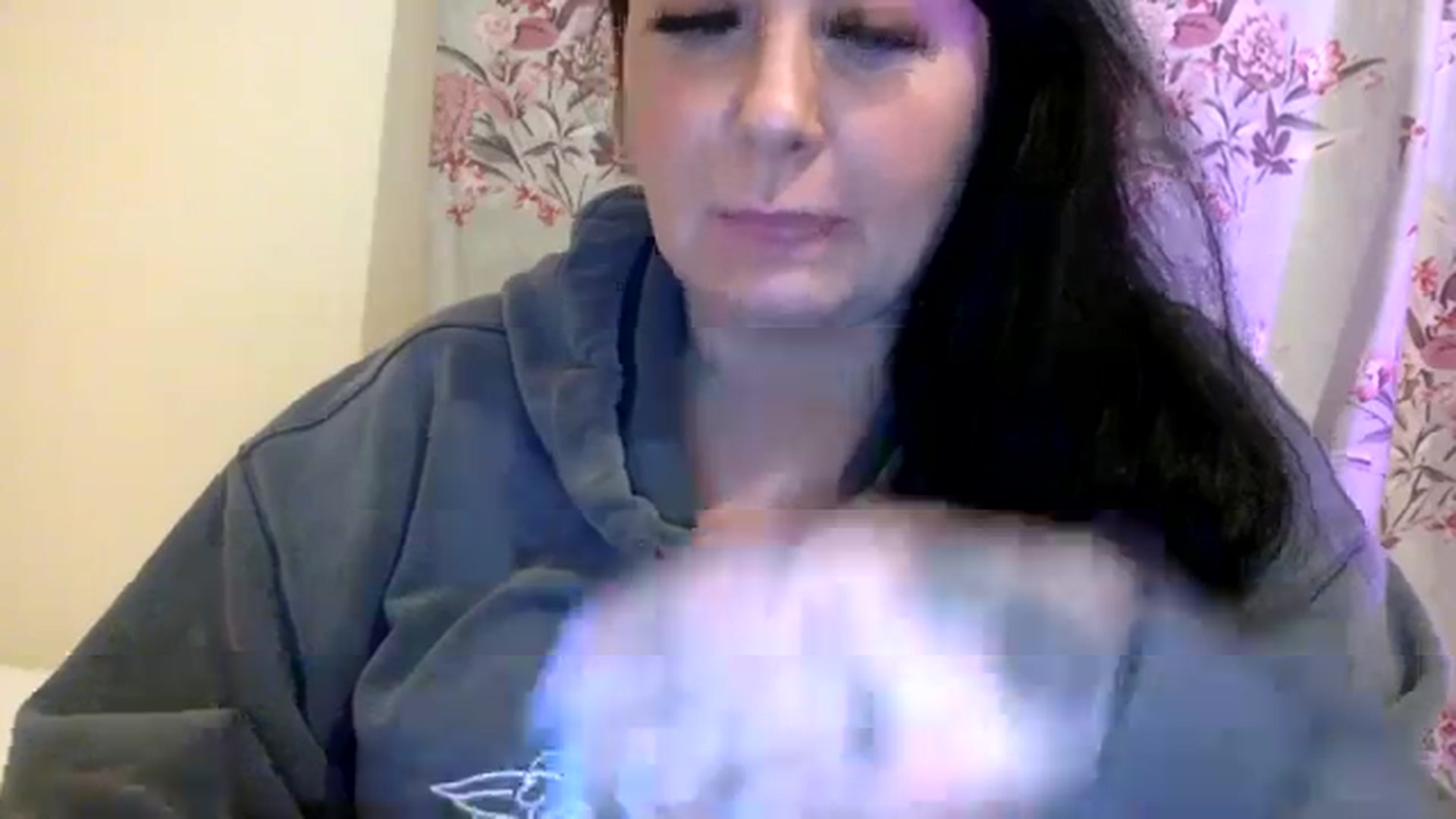 Gallery image thumbnail from Pandabella's myfreecams stream on, 02/11/2024, 03:31 image 5 of 20